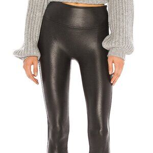 A SPANX bestseller — ultra flattering & easy to style for fall/winter & events!